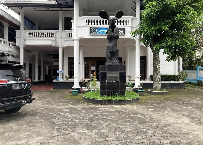 Hotel Garuda Syariah Near Alun Alun Banjarnegara