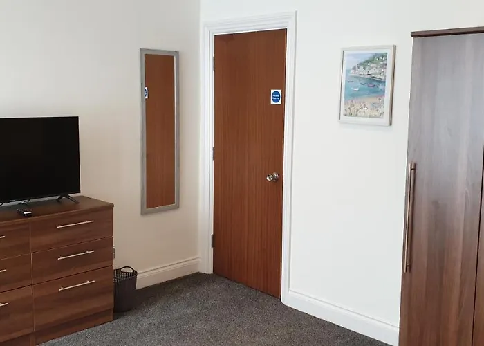 Glentworth Holiday Apartments