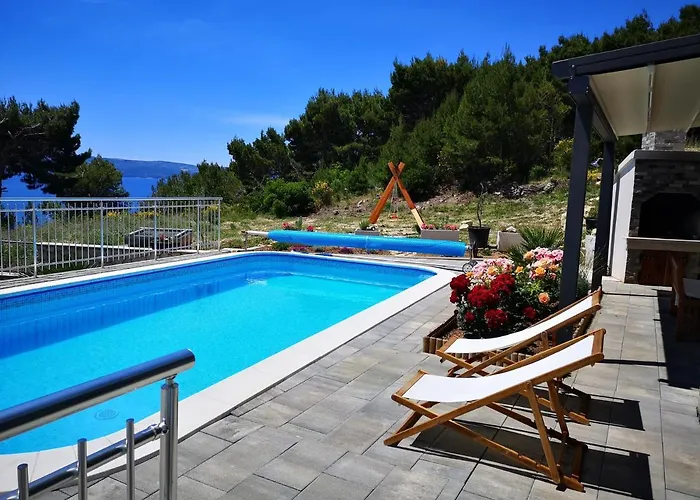 Villa Sara With Sea View And Private Heated Pool