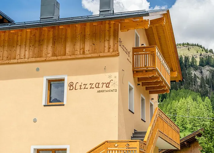 Blizzard Apartments, Alpine Chalet Ski In Ski Out