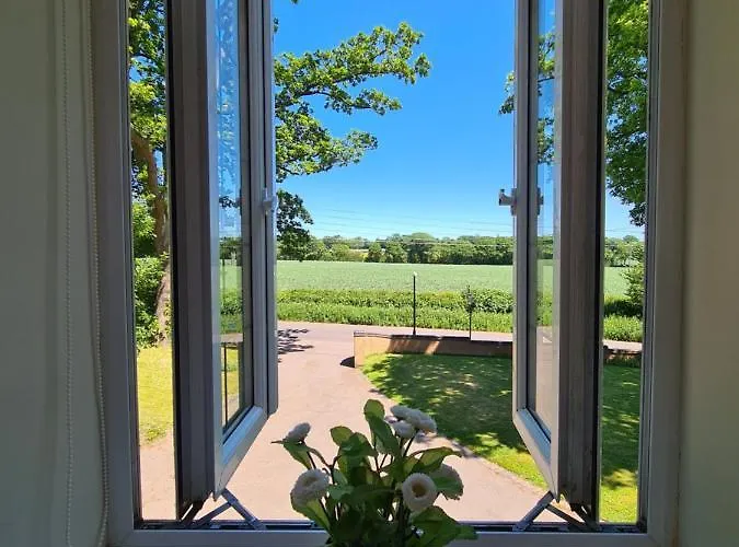 Beautiful Country Apartment, Rated Exceptional