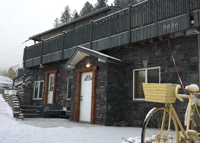 Cross Suite - Mistyriver Lodge
