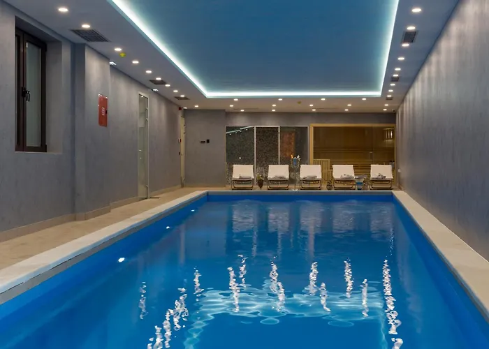 Hotel Mir