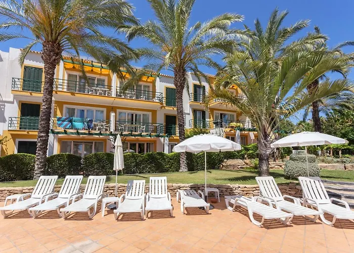 Sunny Apartment With Balcony