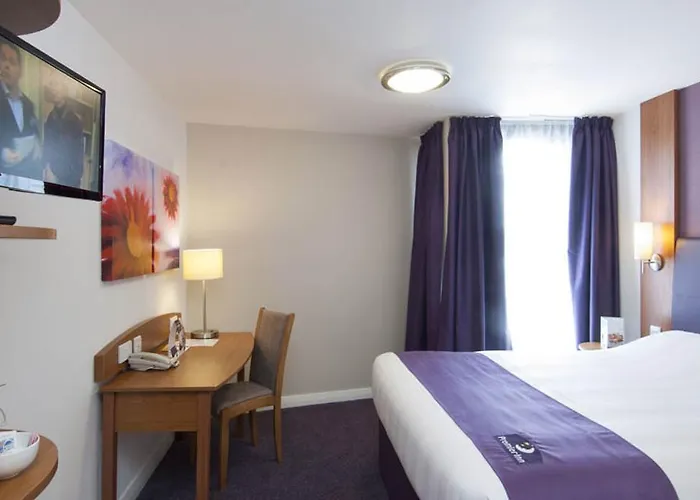 Premier Inn Falkirk East