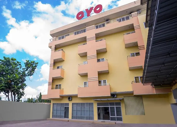 Oyo 2695 D'Es Guest House