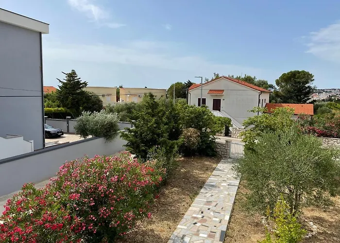 Novalja Apartments By Nena