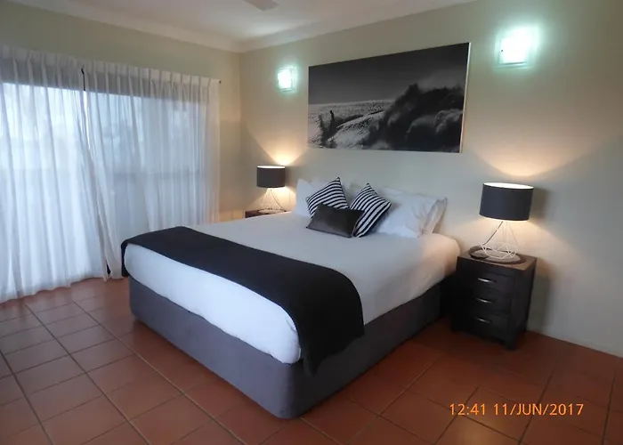 Compass Point 8