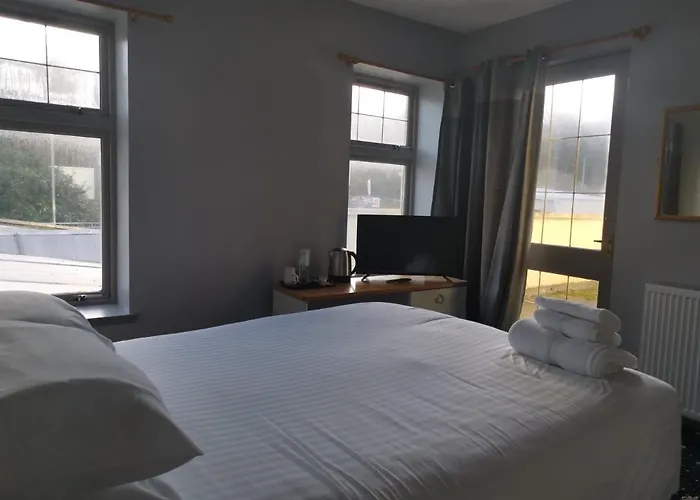 Marine Hotel