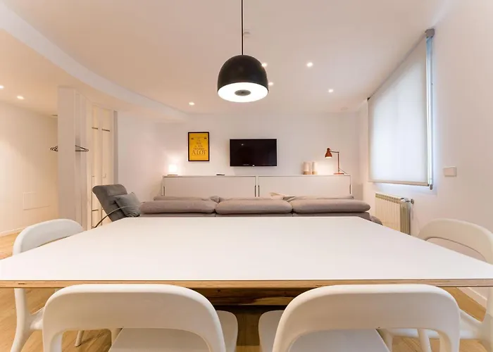 Seis Aldabas Apartamentos