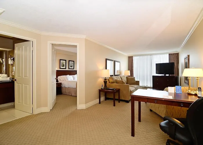 Best Western Plus Ottawa Downtown Suites