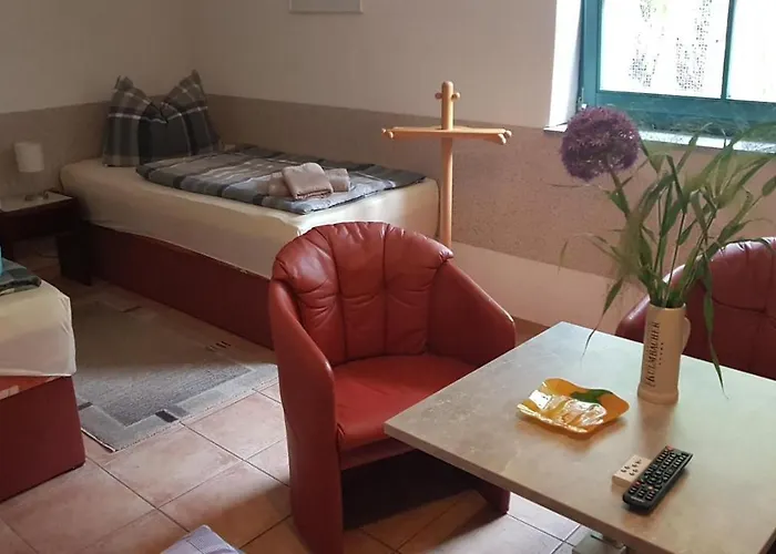 Apartment Im Gruenen Mit Anbindung Ans Zentrum