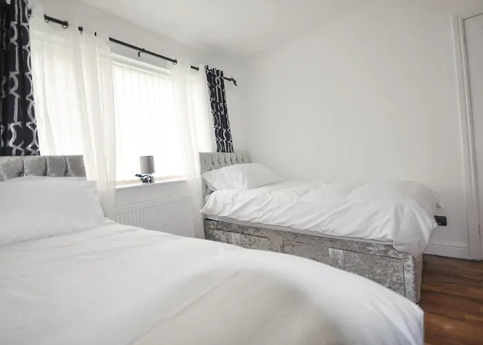 Modern 2 Bed Apartment