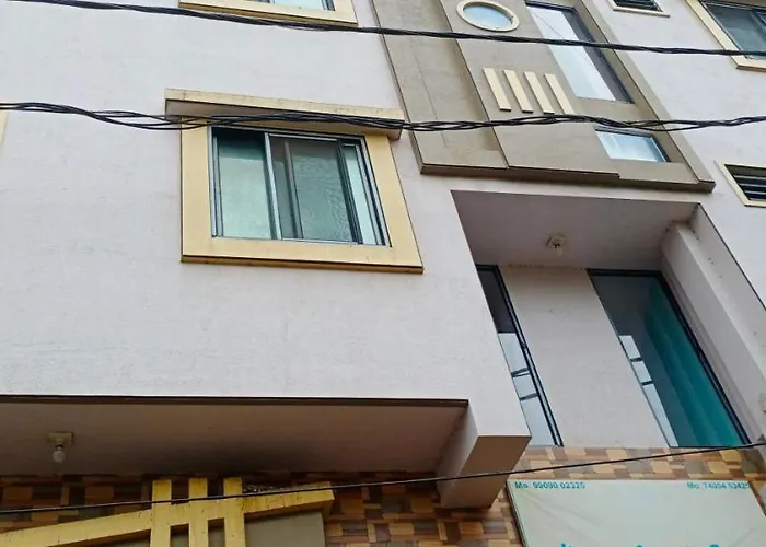 Hotel Laxmi Sadan