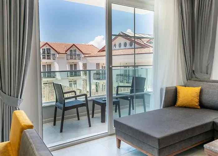 Midpoint Suites