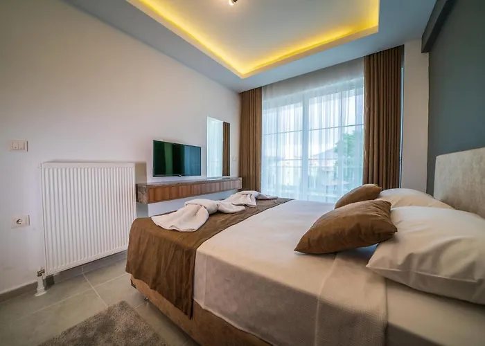 Midpoint Suites