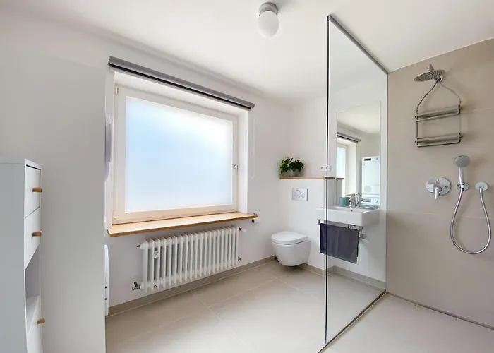 Stilvolles Apartment Mit Bergblick-Huette Und Garten
