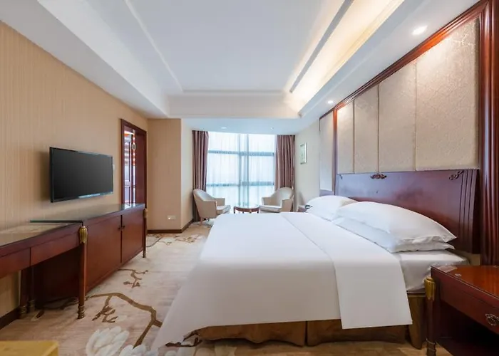 Vienna Hotel Shenzhen Songgang Shajiang Road