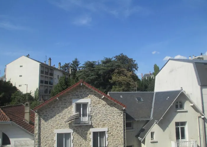 Ceanothe-Inviri. Studio Mairie. Parking Privatif