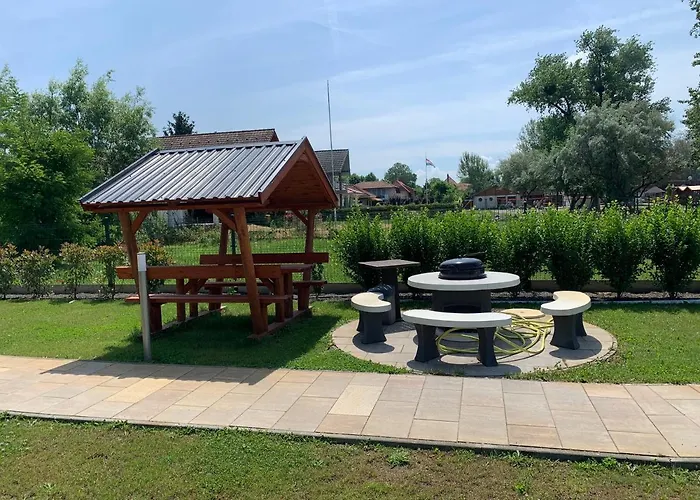 Balatonboglar - Golden Bridge Apartments