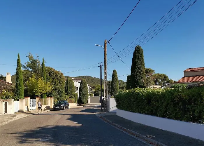 Au Clair De La Dune