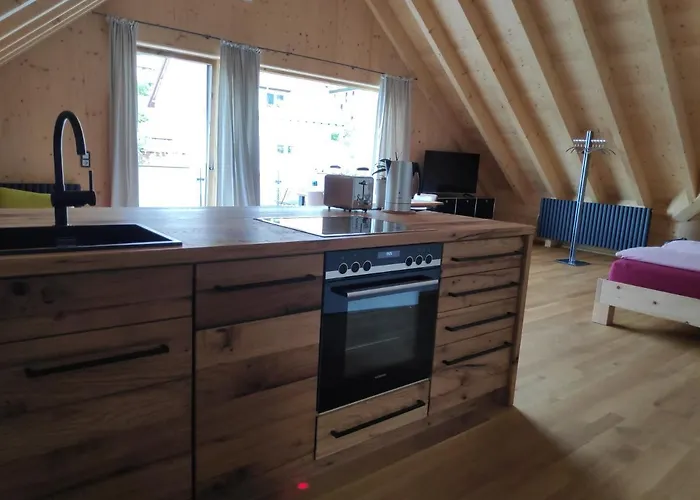 Ferienwohnungen Und Zimmer In Reutlingen-Goenningen