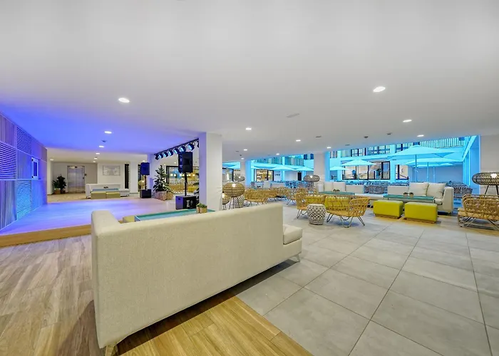 Broncemar Beach Suites