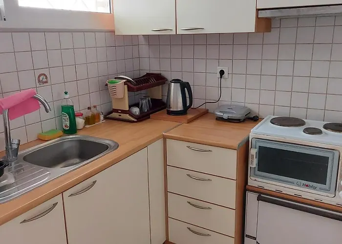 Joan'S Airport Apartment
