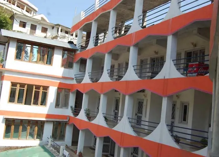 Goroomgo Hotel Shivay Near Kausani Chouraha - Mountain View - Excellent Customer Service