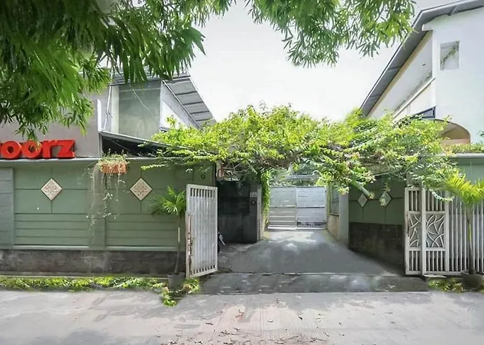 Reddoorz Near Rs Mitra Keluarga Depok