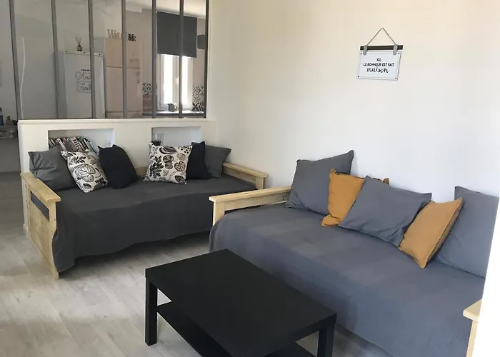 Accostage Vieux-Port - Appartements & Parking