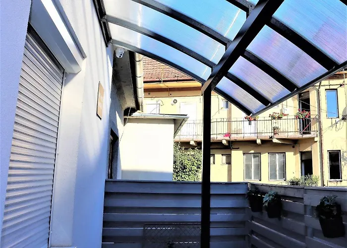 Wolf House Apartman
