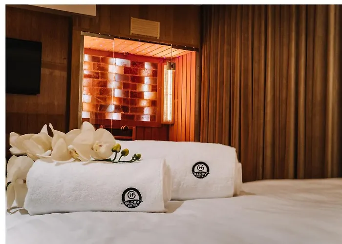 Hotel Glory