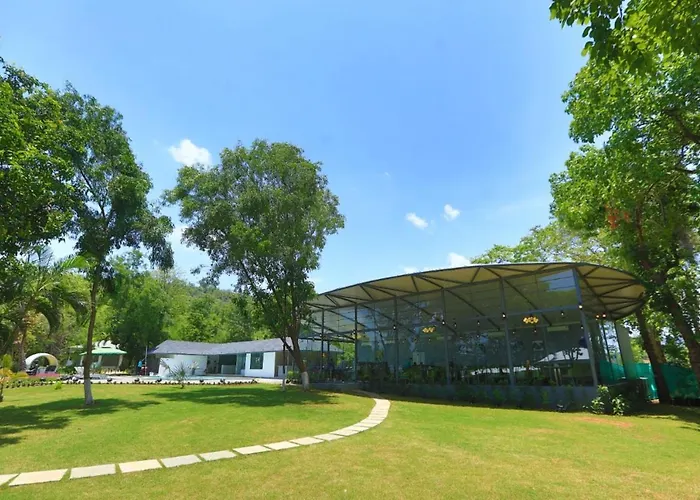 White Feather Resort Kauncha