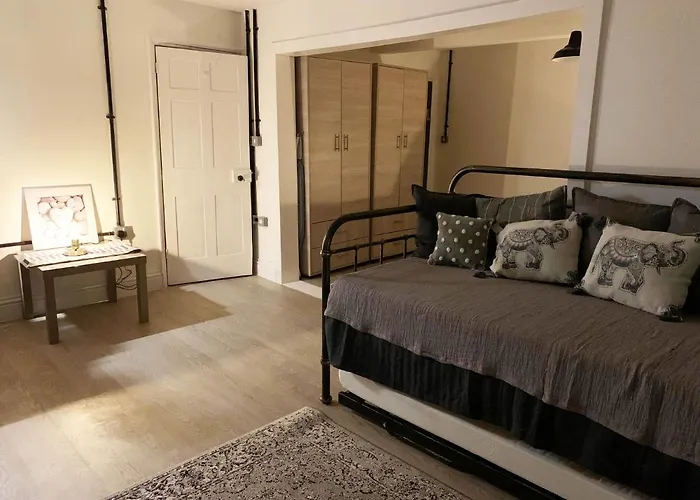 Queen Street Apartments