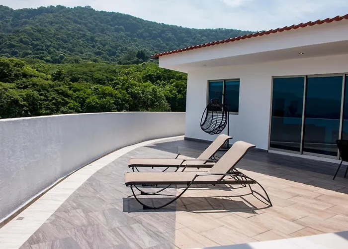 La Loma Suites
