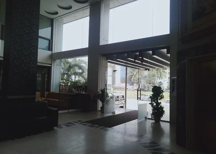 Hotel Udayanraje Palace
