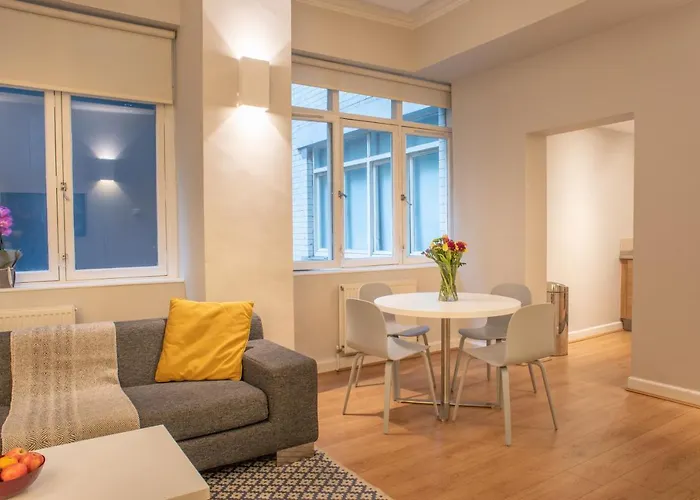 Premier Suites Plus Glasgow George Square