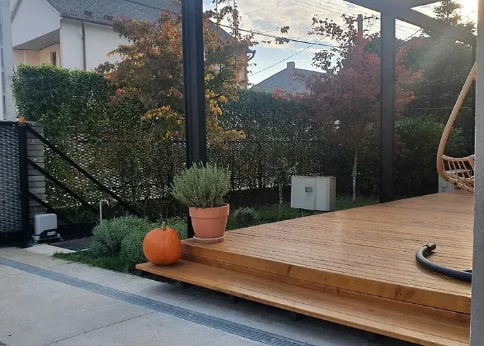Maxim Apartments