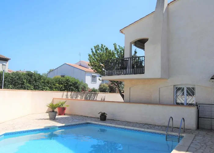Appartement Avec Piscine Et Parking Prive