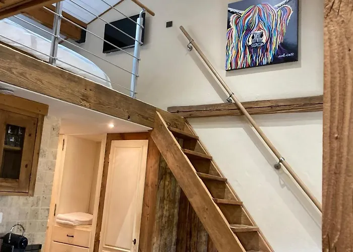 Oree Studio Mezzanine