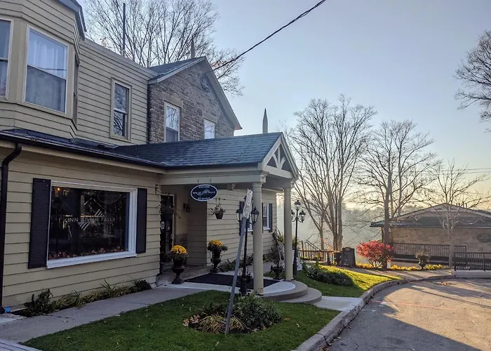 Inn At The Falls