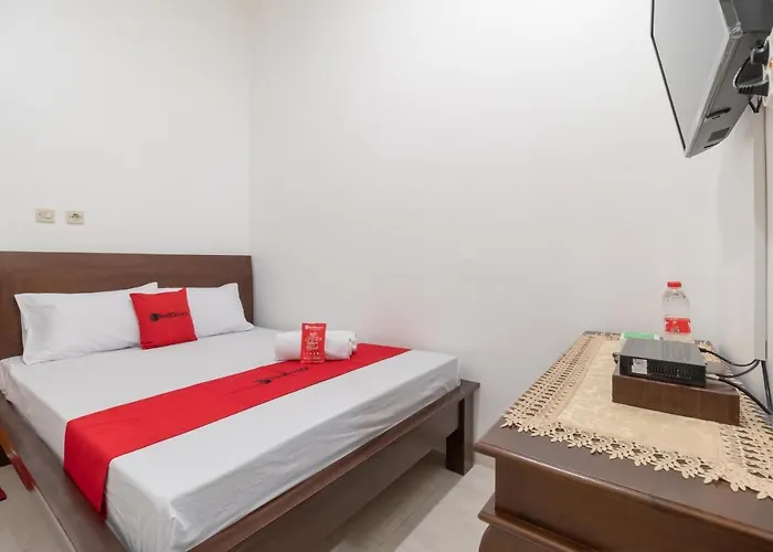 Reddoorz Syariah Near Summarecon Mall Bekasi