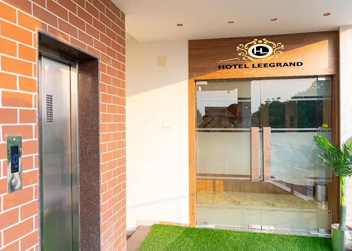 Hotel Lee Grand