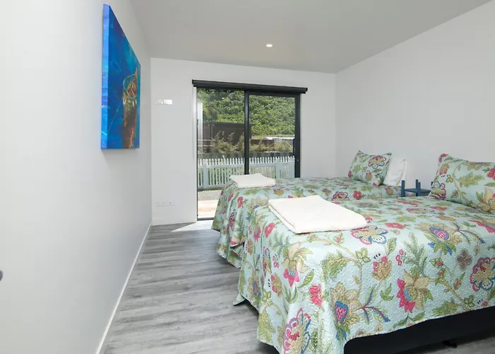 Boathouse Apartments