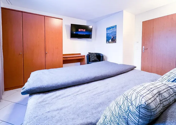 Swissme - 100Qm - Oev Inklusive - 2 Baeder - Parkplatz - Balkon