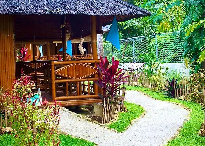 Camotes-Hidden-Huts