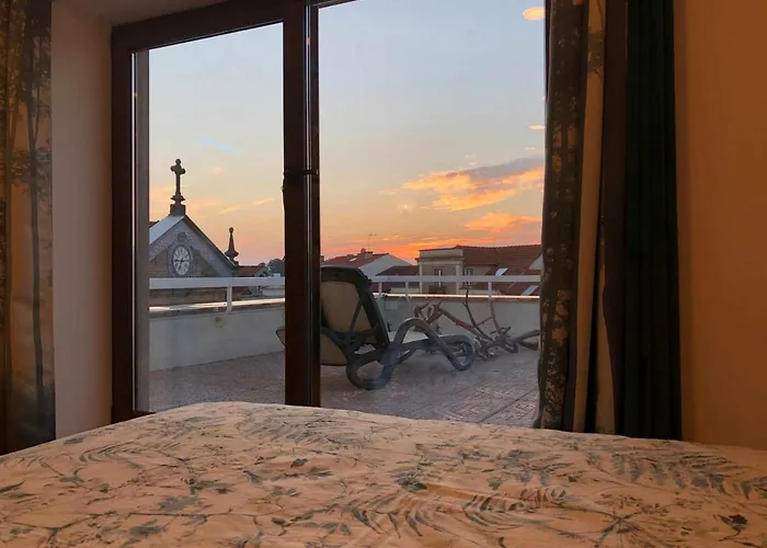 Imowemo Ovar Multifuncional Penthouse Studios