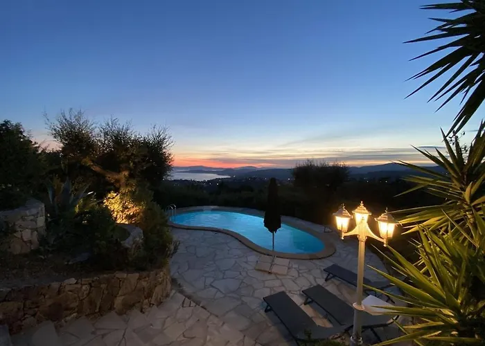 Charmante Villa Mit Pool Und Panorama-Meerblick In Den Golf Von Saint-Tropez - Villa Montmajour