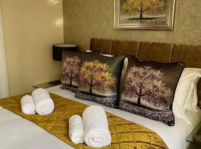 Merewyke Boutique Family Apartment Sleeps 4 , Only 5 Minutes Walk To Lake Windermere